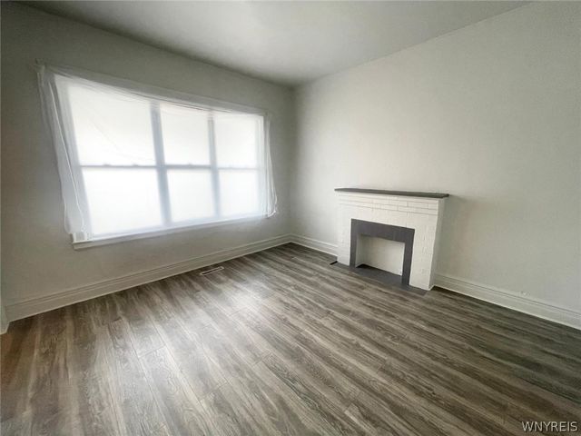 30 Poultney Avenue, Buffalo, NY 14215