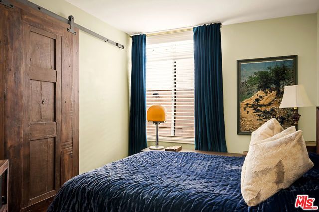7270 Hillside Avenue 204, Los Angeles, CA 90046