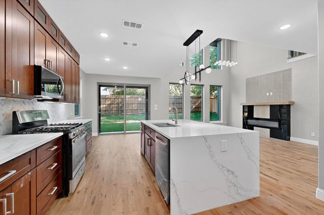 1828 Highland Drive E, Keller, TX 76262