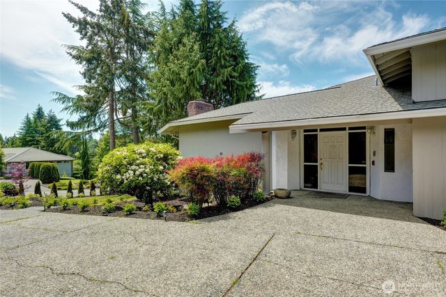 8808 NE 14th Street, Clyde Hill, WA 98004