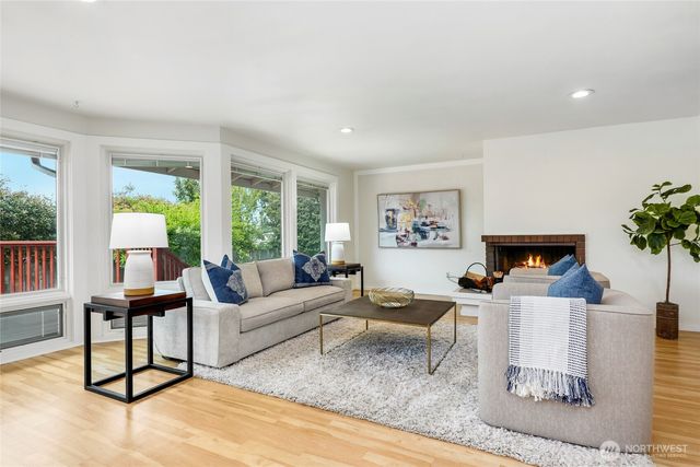 8808 NE 14th Street, Clyde Hill, WA 98004