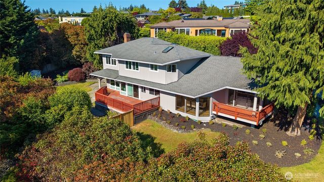 8808 NE 14th Street, Clyde Hill, WA 98004