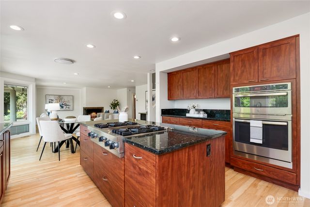 8808 NE 14th Street, Clyde Hill, WA 98004