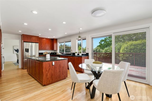 8808 NE 14th Street, Clyde Hill, WA 98004