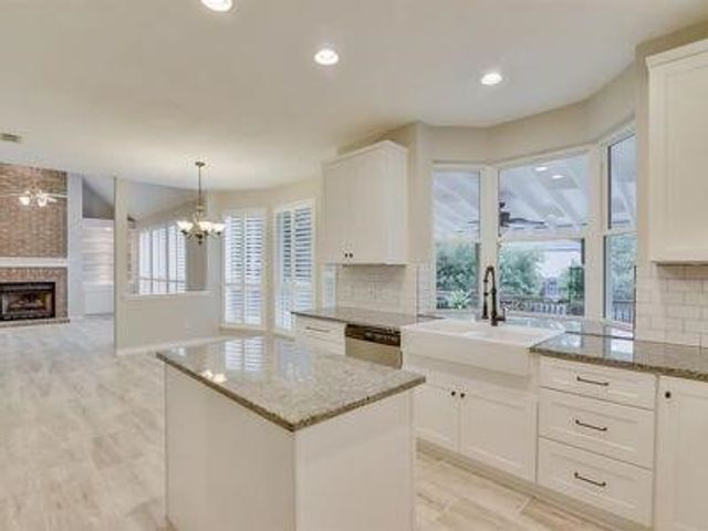 1081 Woodbriar Drive, Grapevine, TX 76051