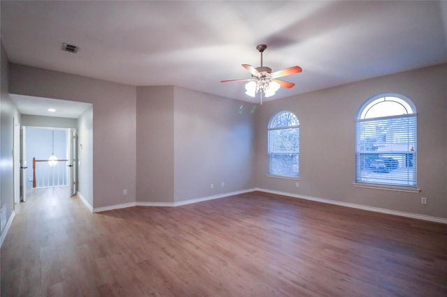 1081 Woodbriar Drive, Grapevine, TX 76051