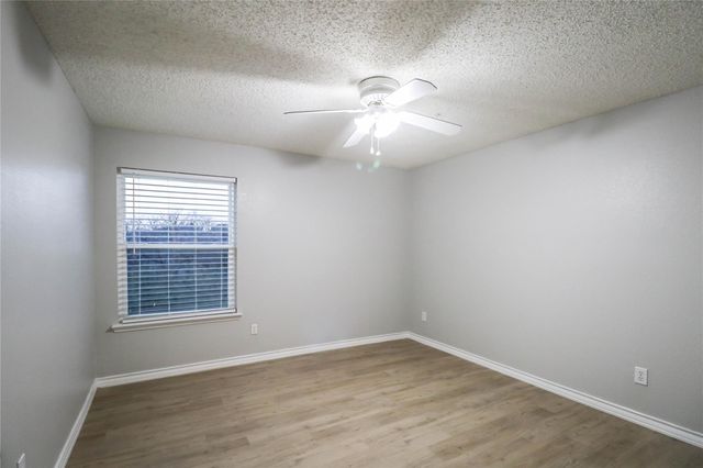 1081 Woodbriar Drive, Grapevine, TX 76051