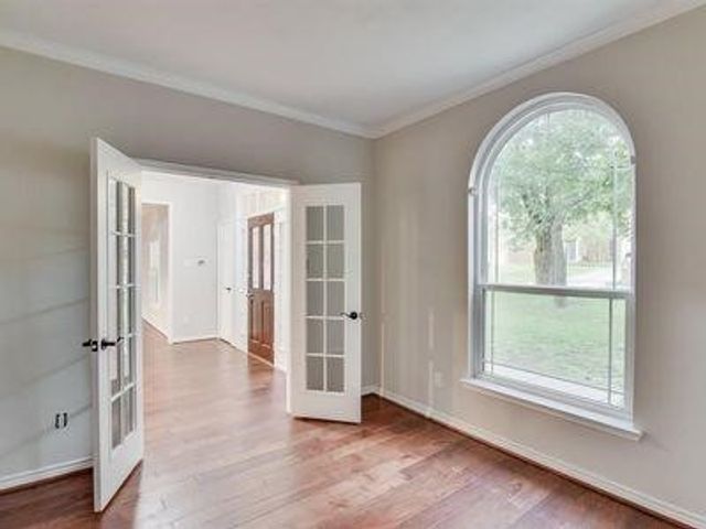 1081 Woodbriar Drive, Grapevine, TX 76051