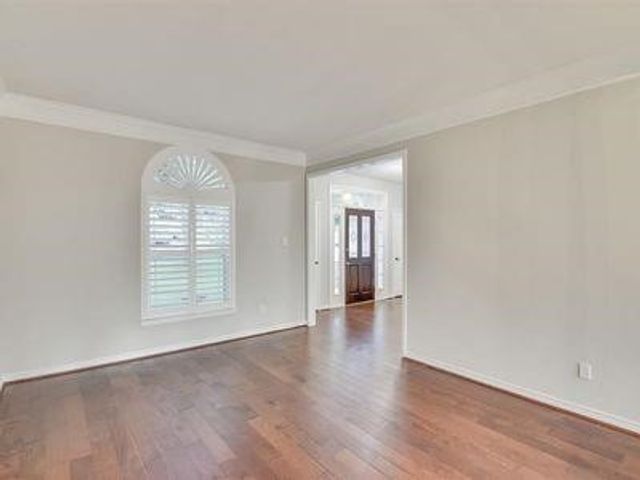 1081 Woodbriar Drive, Grapevine, TX 76051