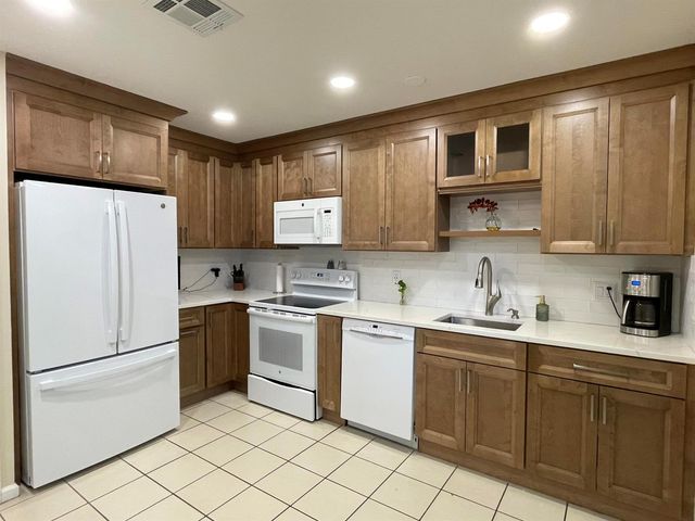 124 Sandy Lane, Royal Palm Beach, FL 33411