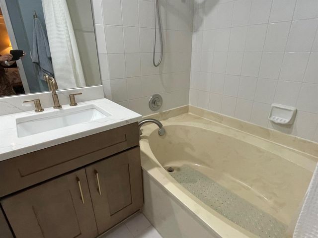 124 Sandy Lane, Royal Palm Beach, FL 33411
