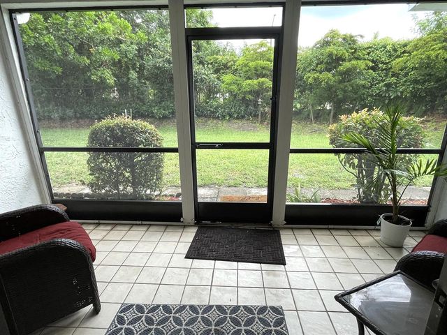 124 Sandy Lane, Royal Palm Beach, FL 33411