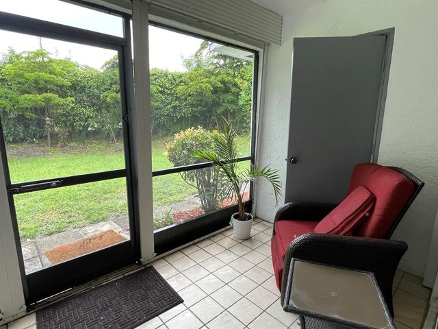 124 Sandy Lane, Royal Palm Beach, FL 33411