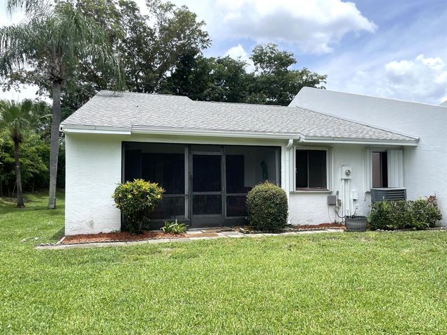 124 Sandy Lane, Royal Palm Beach, FL 33411