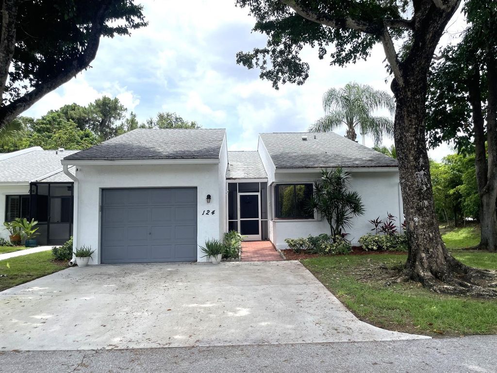124 Sandy Lane, Royal Palm Beach, FL 33411