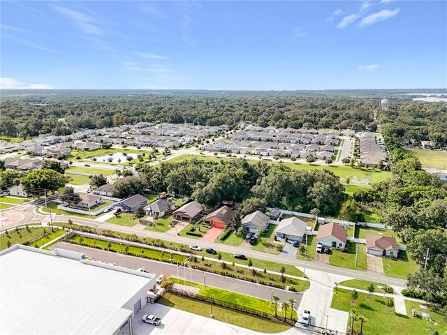 332 LIMIT AVENUE, Mount Dora, FL 32757
