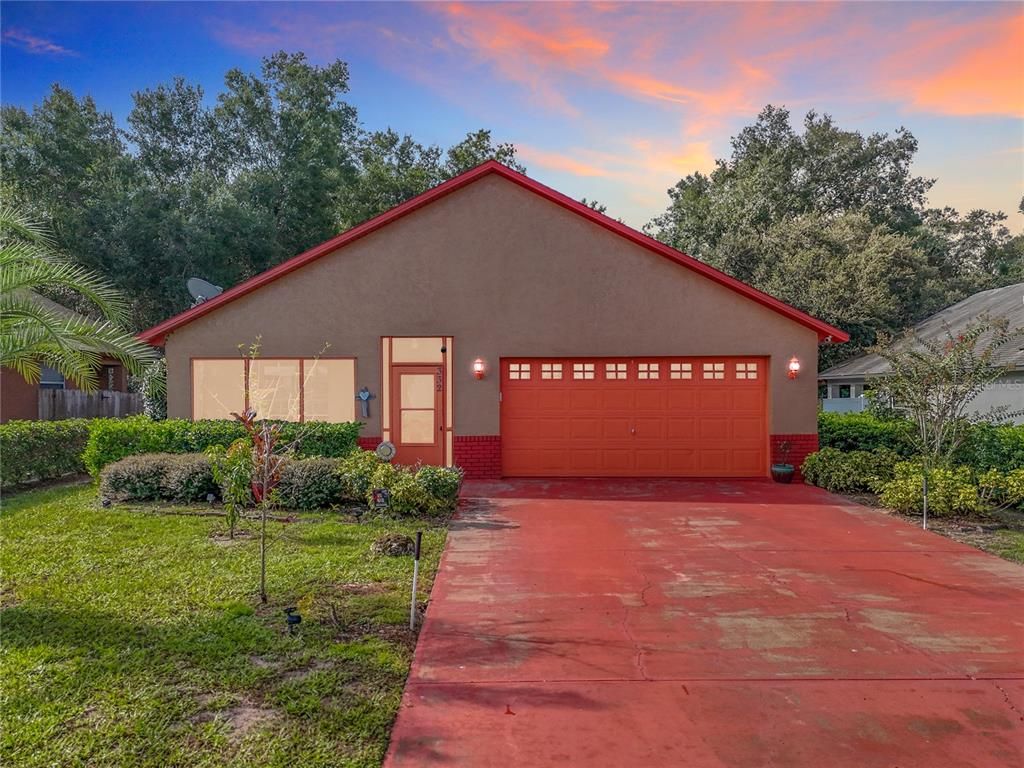 332 LIMIT AVENUE, Mount Dora, FL 32757