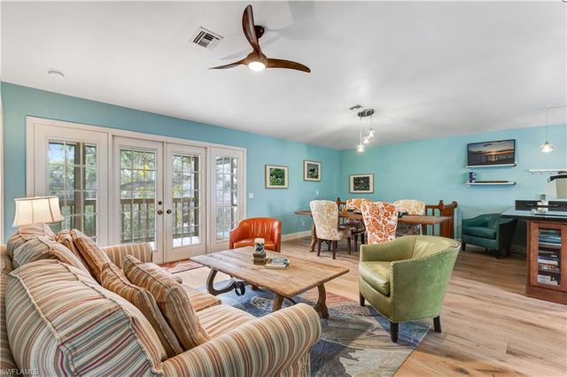 225 Nature View CT, Fort Myers Beach, FL 33931