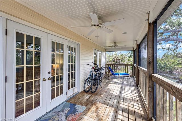 225 Nature View CT, Fort Myers Beach, FL 33931
