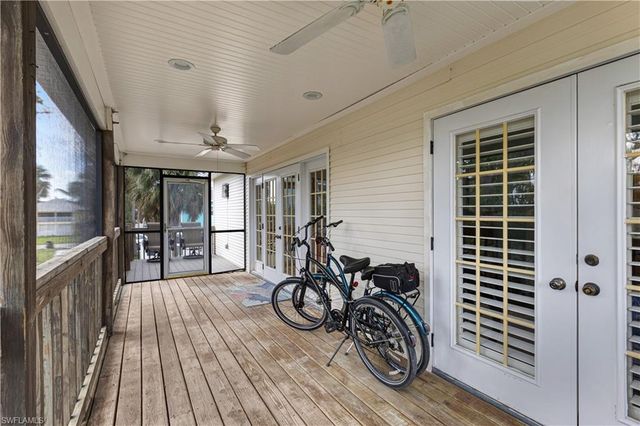 225 Nature View CT, Fort Myers Beach, FL 33931