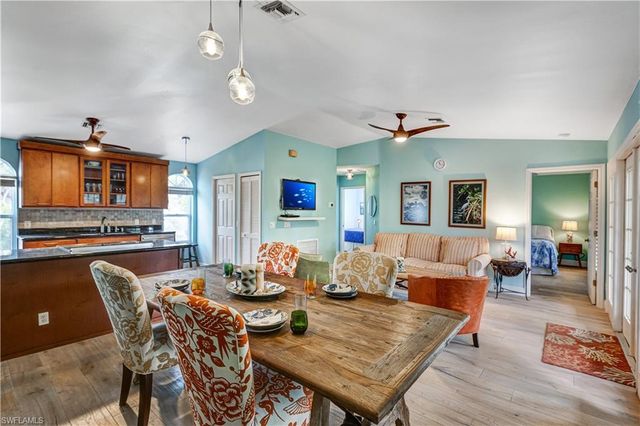 225 Nature View CT, Fort Myers Beach, FL 33931