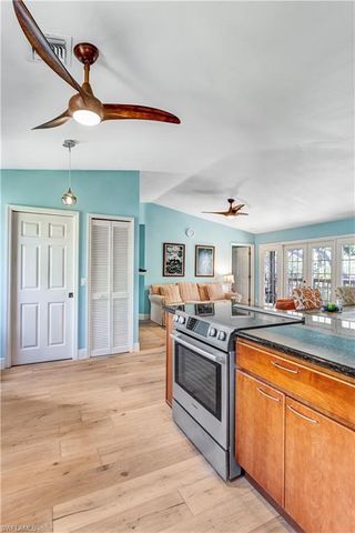 225 Nature View CT, Fort Myers Beach, FL 33931