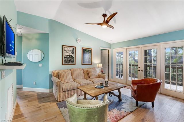 225 Nature View CT, Fort Myers Beach, FL 33931