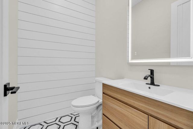 1656 N Bay Avenue, Toms River, NJ 08753