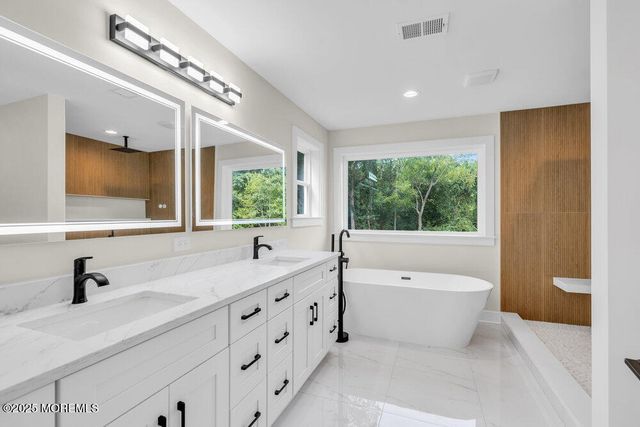 1656 N Bay Avenue, Toms River, NJ 08753