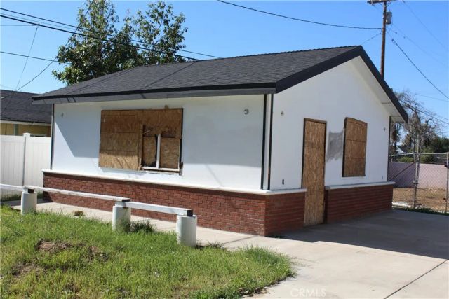 2586 University Avenue, Riverside, CA 92507