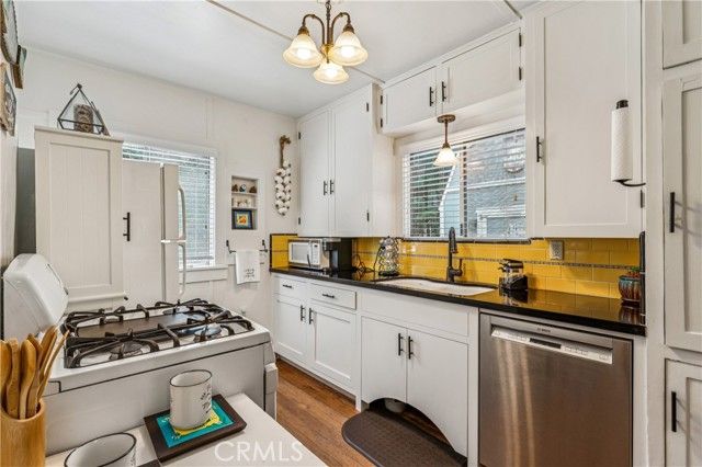 27048 State Highway 189, Blue Jay, CA 92317