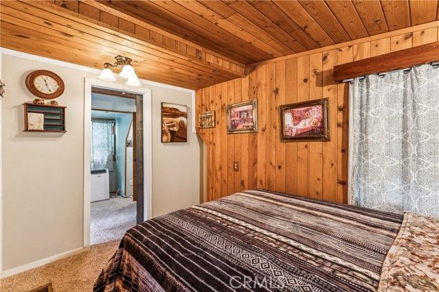 27048 State Highway 189, Blue Jay, CA 92317