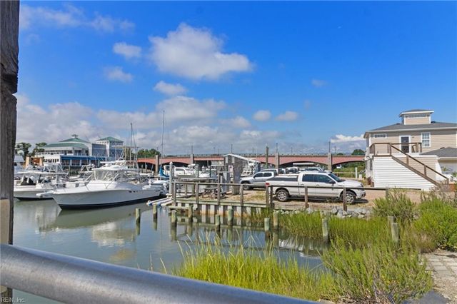 8252 N View BLVD, Norfolk, VA 23518