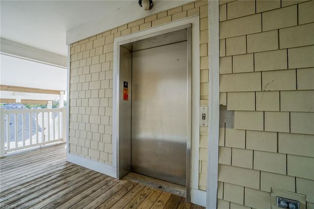 8252 N View BLVD, Norfolk, VA 23518