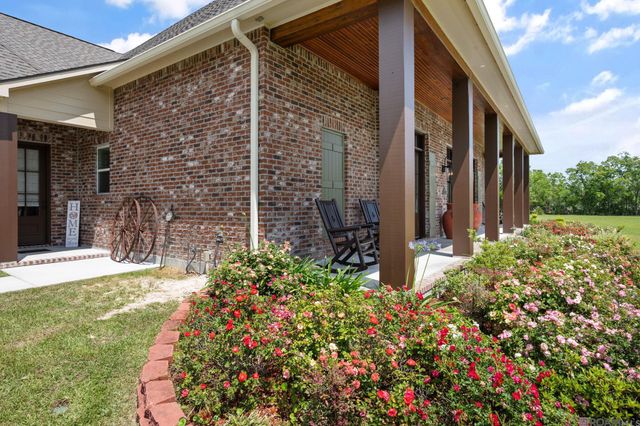 41170 Halie Dr, Prairieville, LA 70769