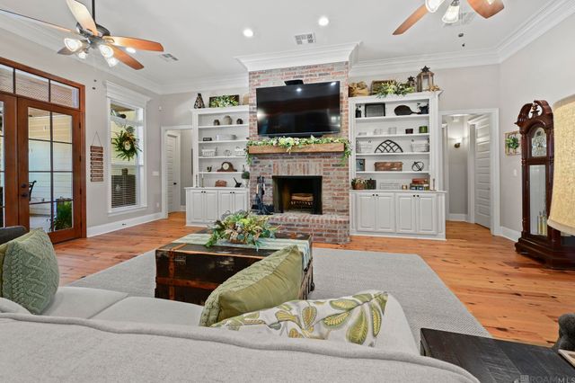 41170 Halie Dr, Prairieville, LA 70769