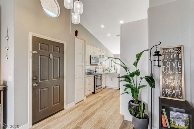 9736 Panorama Cliff Drive, Las Vegas, NV 89134