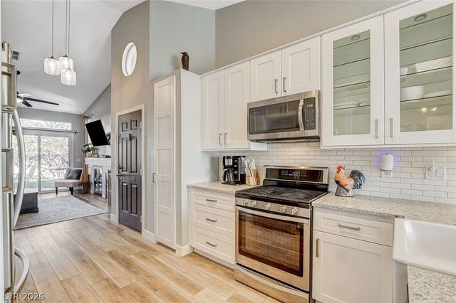 9736 Panorama Cliff Drive, Las Vegas, NV 89134