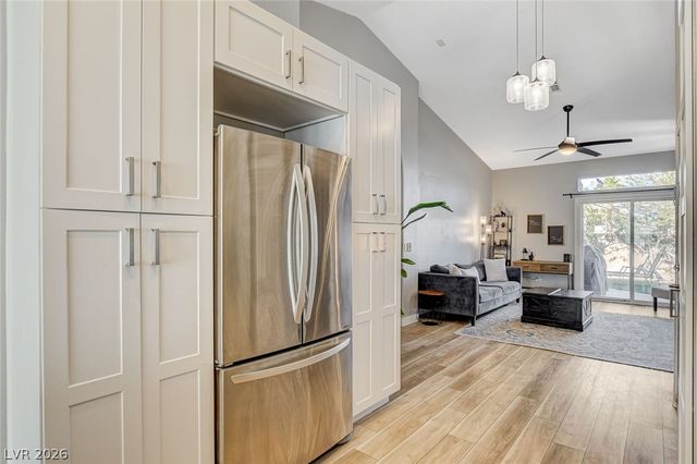 9736 Panorama Cliff Drive, Las Vegas, NV 89134