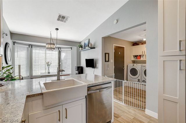 9736 Panorama Cliff Drive, Las Vegas, NV 89134