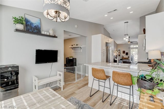 9736 Panorama Cliff Drive, Las Vegas, NV 89134