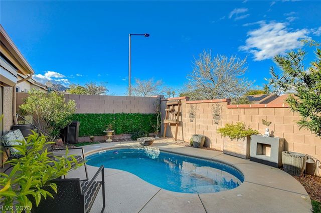 9736 Panorama Cliff Drive, Las Vegas, NV 89134