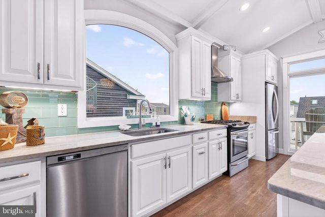 118 W DELAWARE, Long Beach Township, NJ 08008