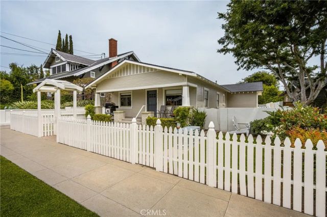 359 N Harwood, Orange, CA 92866