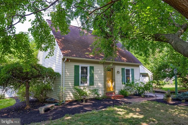 2264 NICHOLSON SQUARE DR, Lancaster, PA 17601