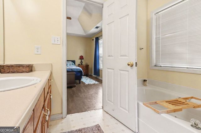 30 Saddlebrook Way, Senoia, GA 30276