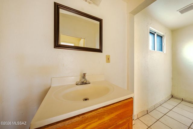 255 E Delta Road, Tucson, AZ 85706