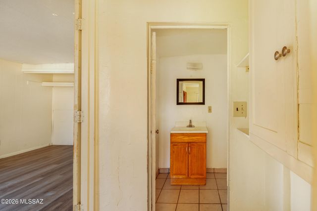 255 E Delta Road, Tucson, AZ 85706