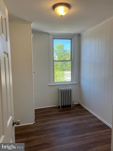 640 ALLENGROVE ST, Philadelphia, PA 19120