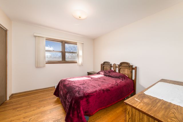 8516 N Ozanam Avenue, Niles, IL 60714